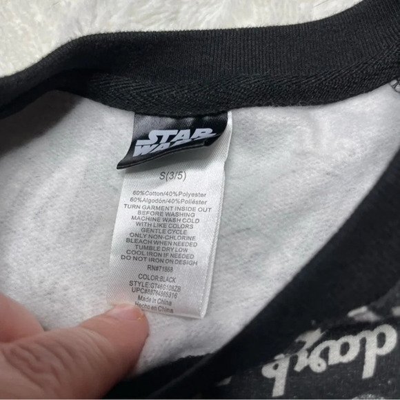 Star Wars black sweatshirt size small Darth‎ Vader - Picture 5 of 5